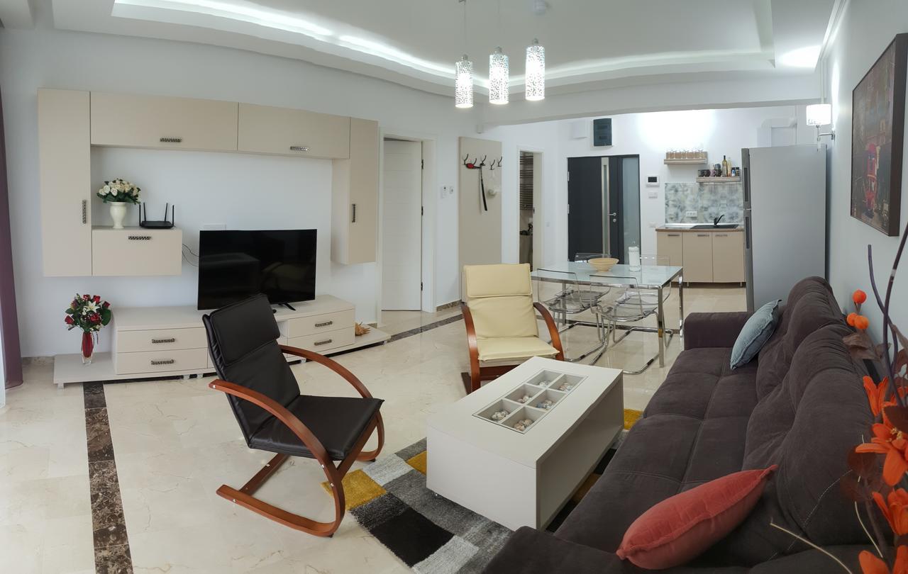 Marble Luxury Apartments Mamaia Exterior photo