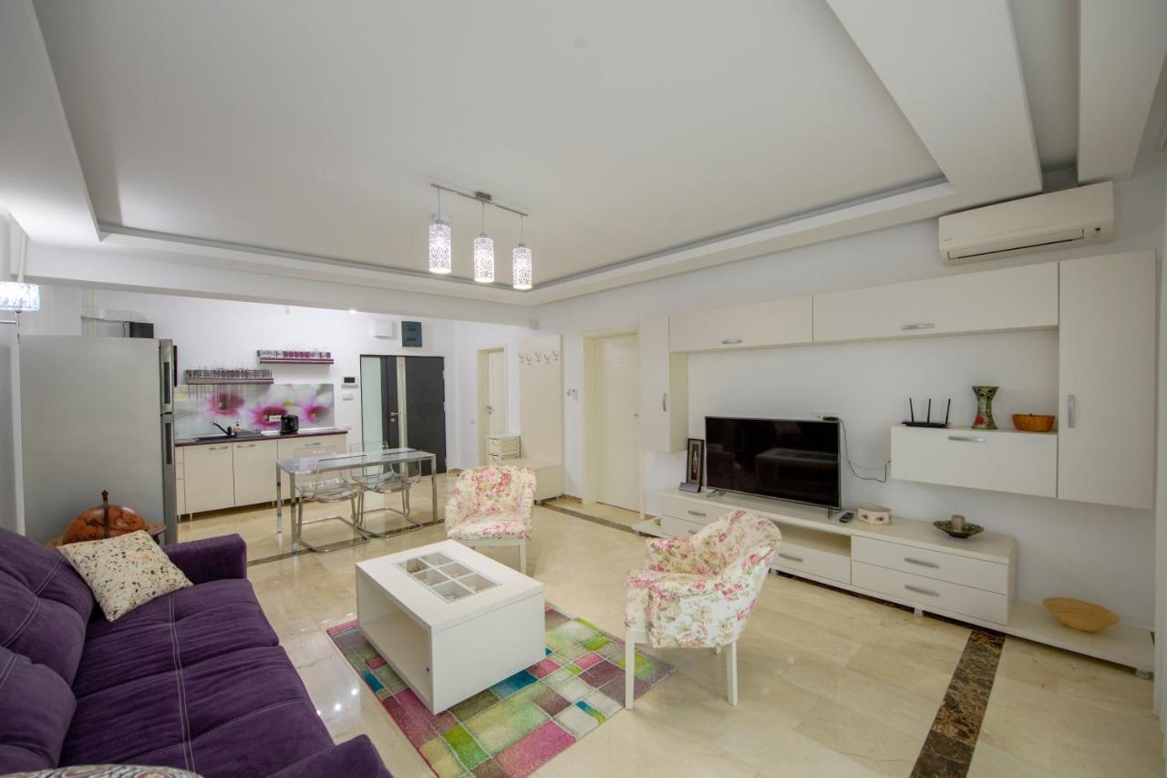 Marble Luxury Apartments Mamaia Exterior photo